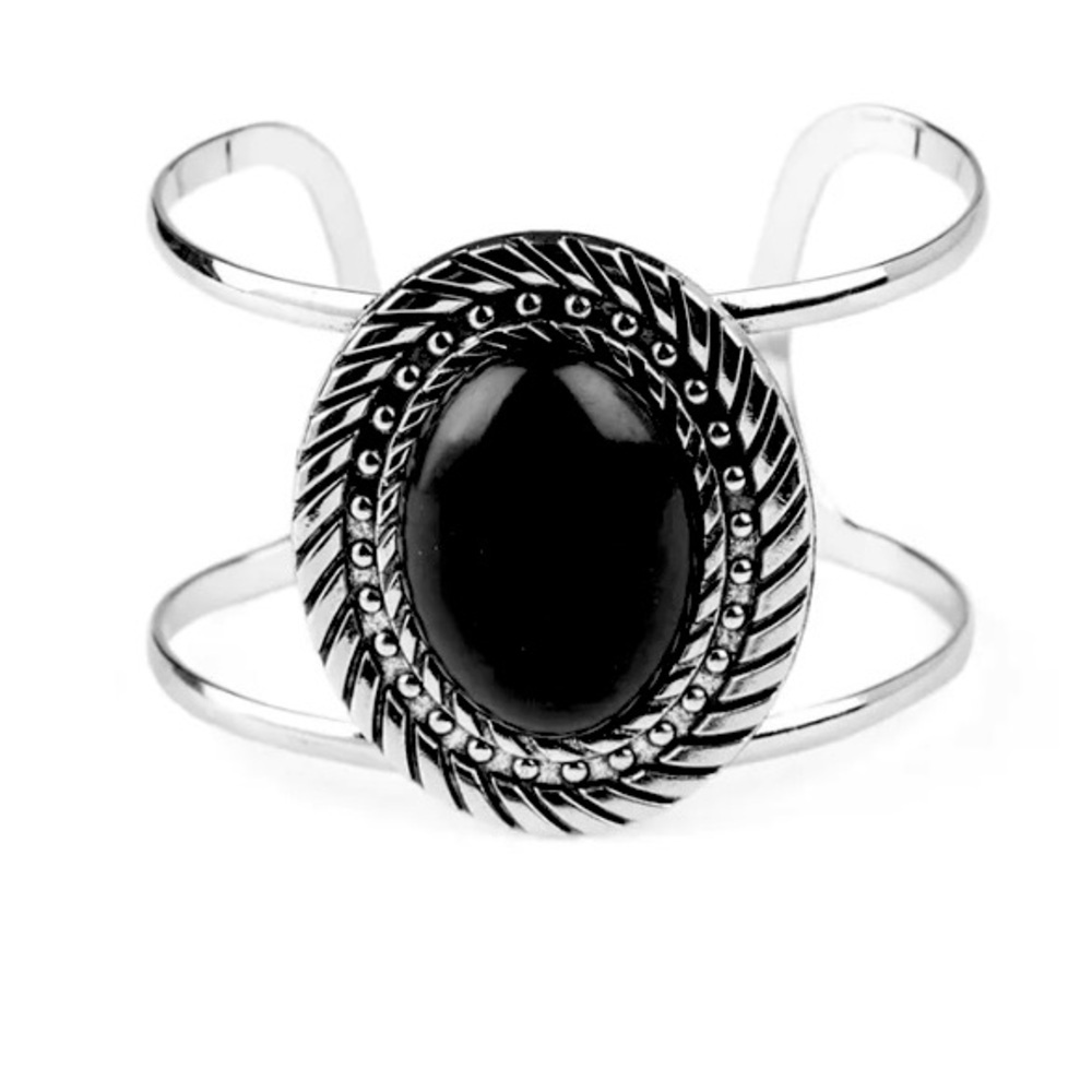 Gorgeous Black and Silver bracelet! One size fits all!